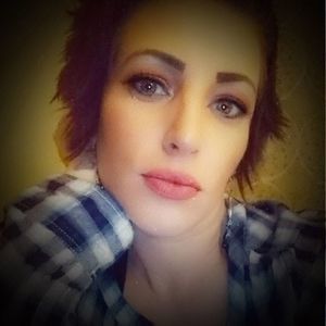 Meet your Posher, Hillary